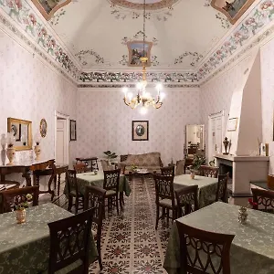 palazzo-il-cavaliere-bb-de-charme.sicilyhotelsitaly.net/